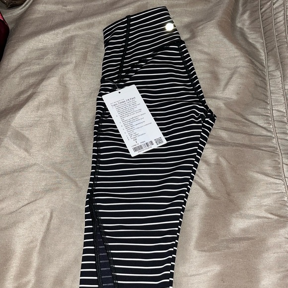 Lululemon Leggings Size 2 - Picture 1 of 5